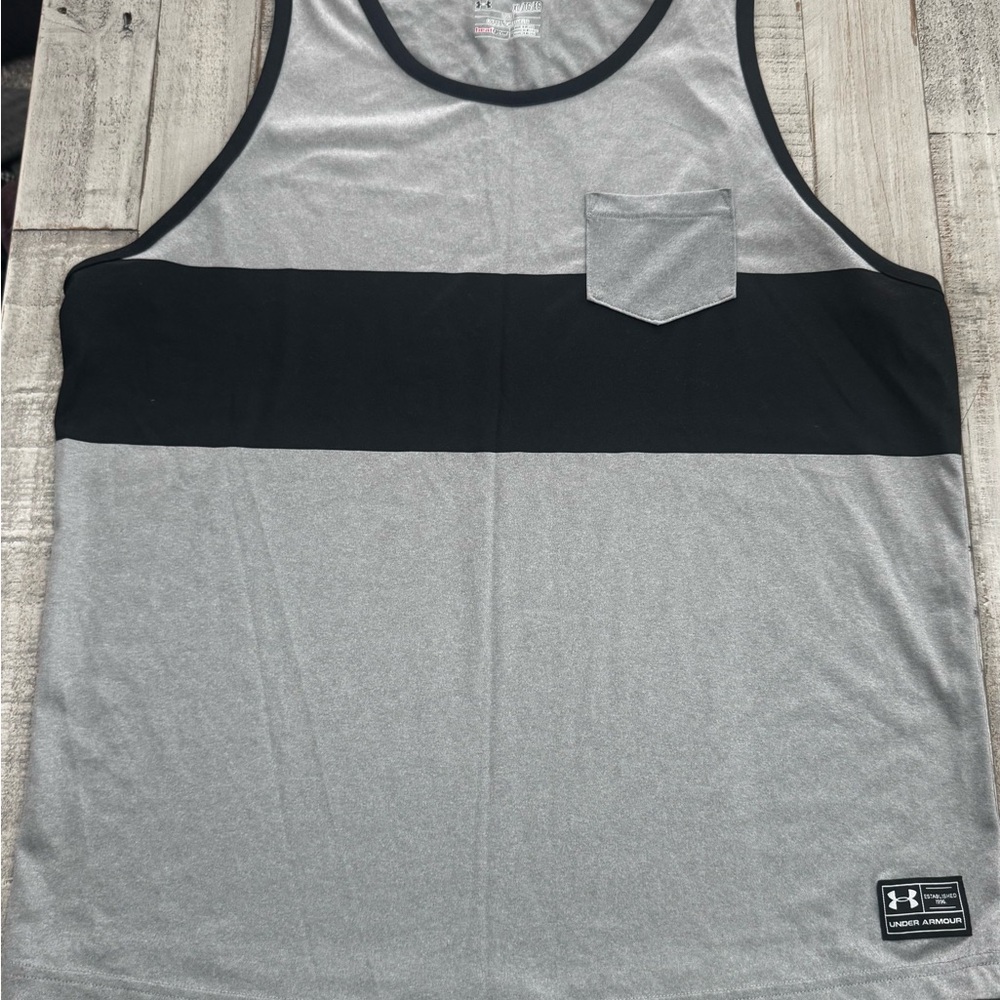 Under Armour Men’s Gray & Black Sporty Tank Top